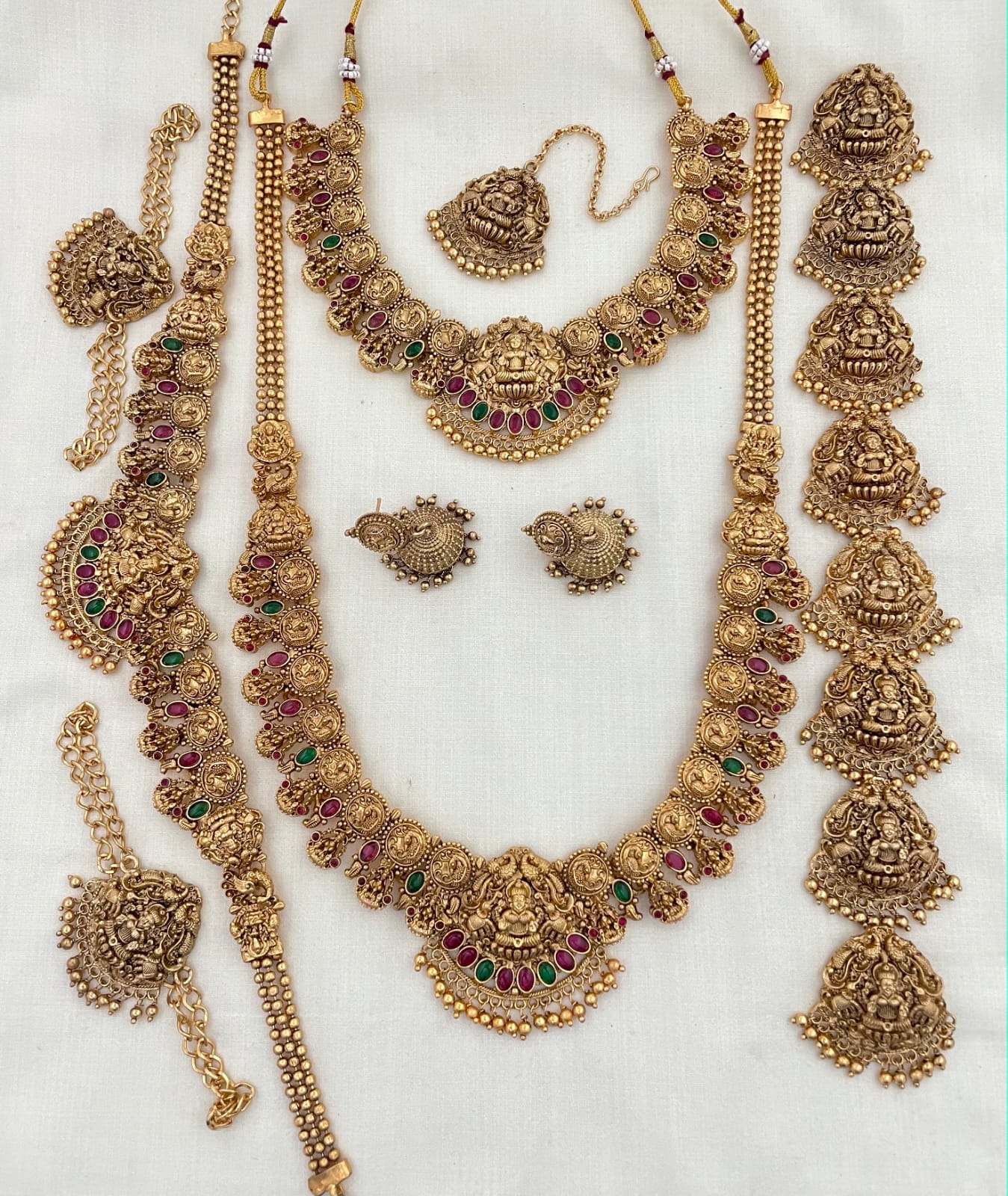 TRENDY BRIDAL SET