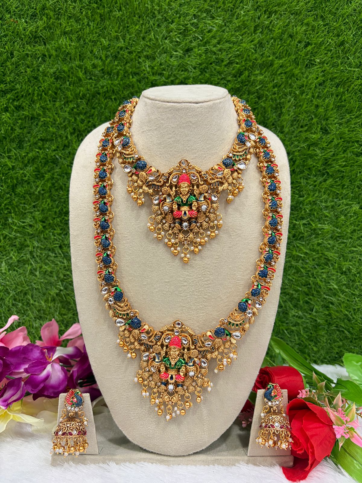 கை வண்ணம் தீட்டப்பட்ட மயில் செமி பிரைடல்