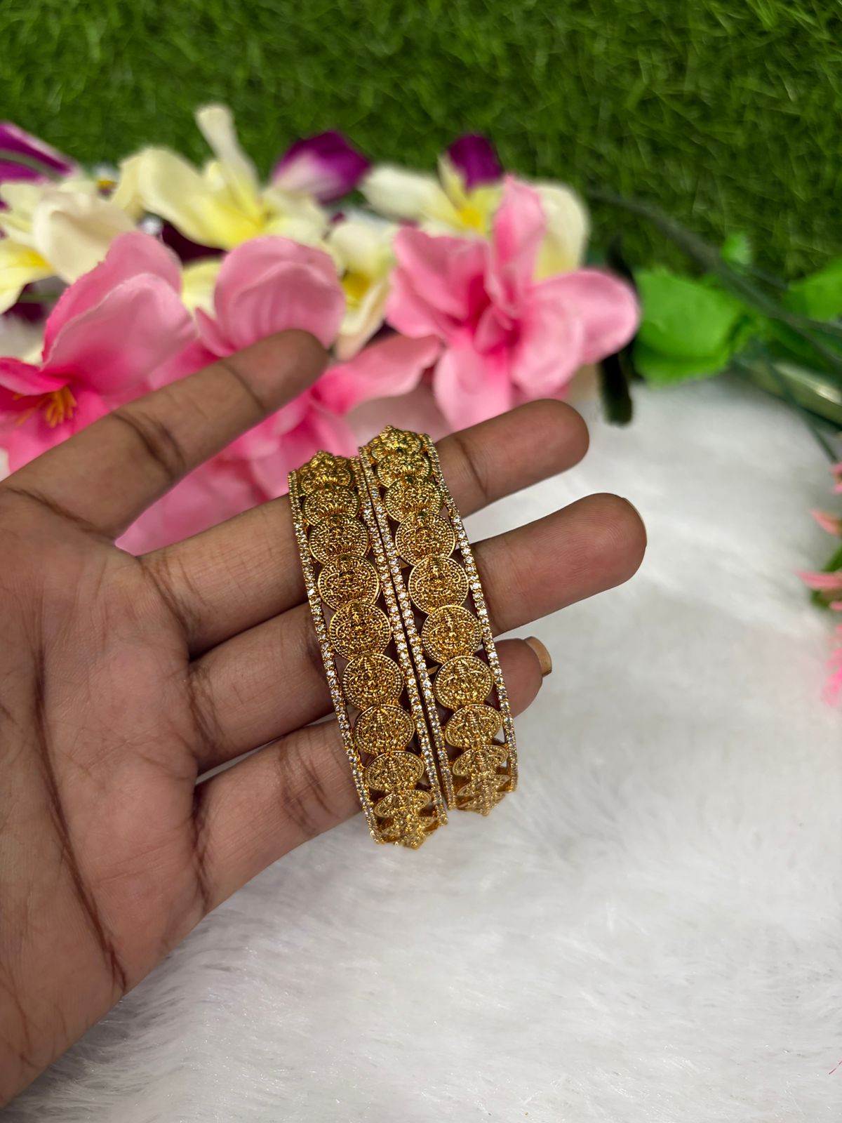 TEMPLE DESIGN BANGLE