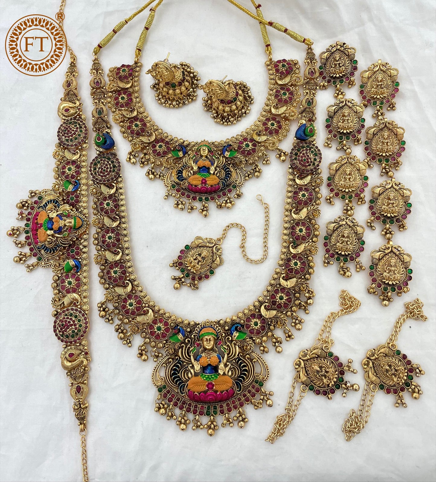 UNIQUE BRIDAL SET