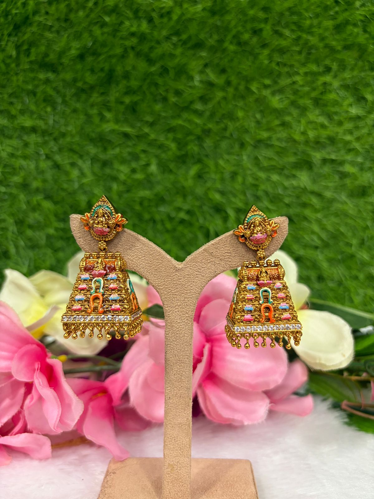 அதிகம் விற்பனையாகும் காதணிகள்