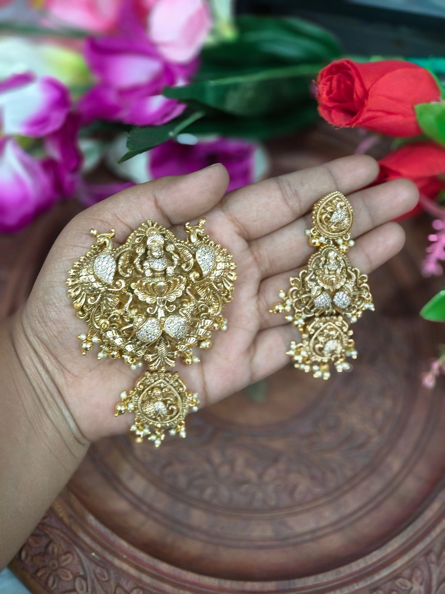 DOUBLE PENDANT LAKSHMI DOLLAR CHAIN