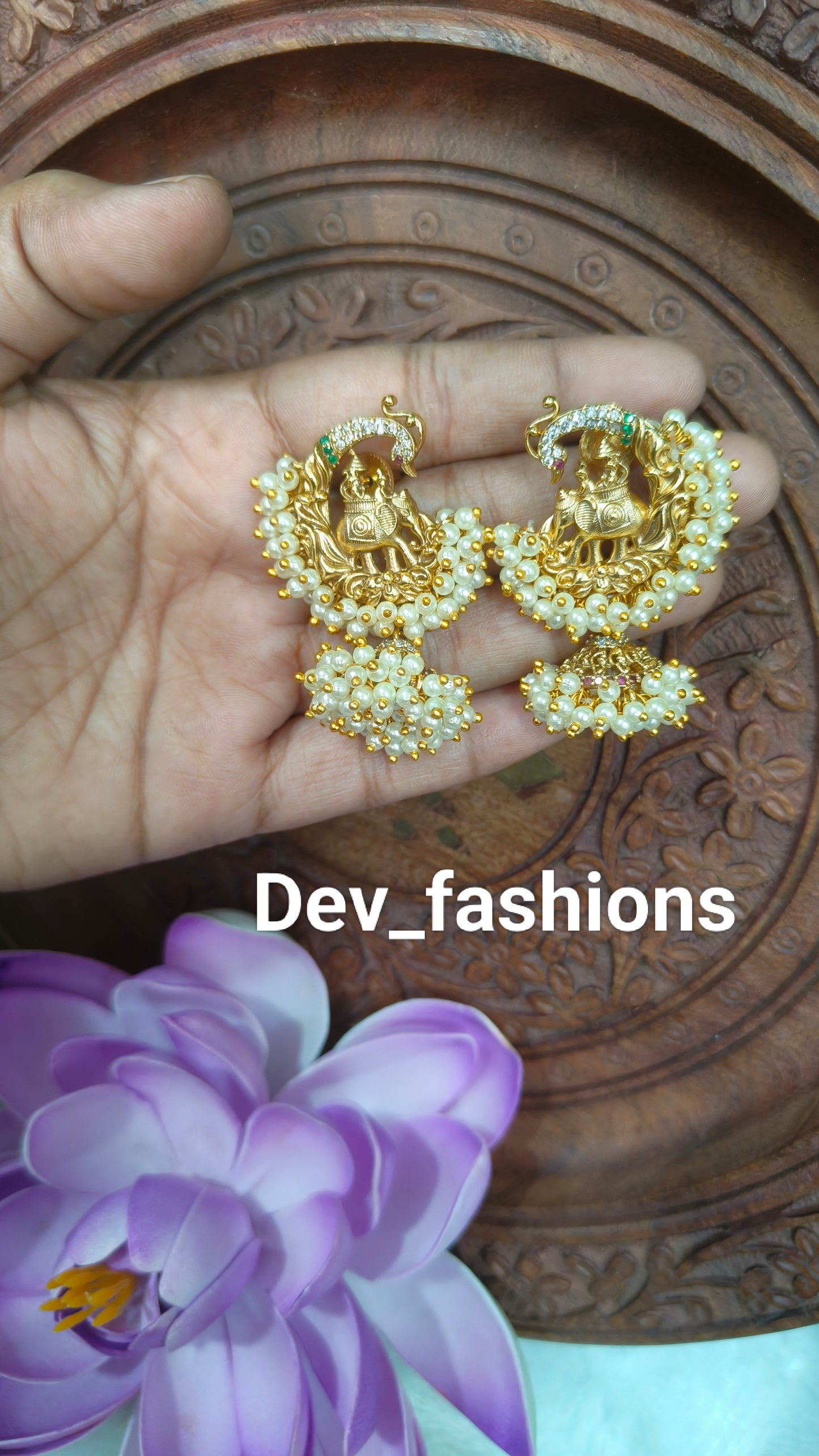 Elephant with pearl earrings