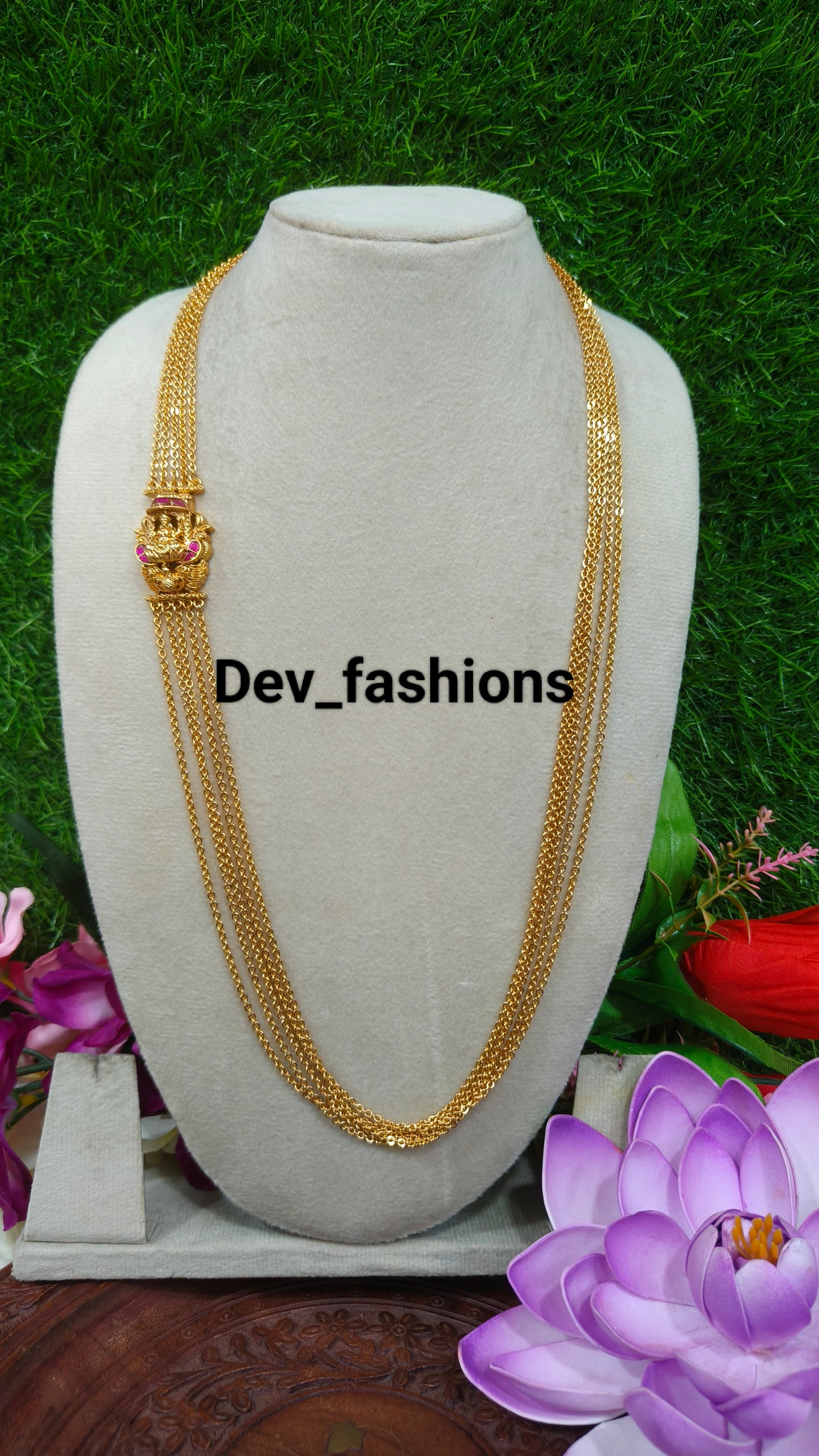 LAKSHMI PENDANT LAYER CHAIN