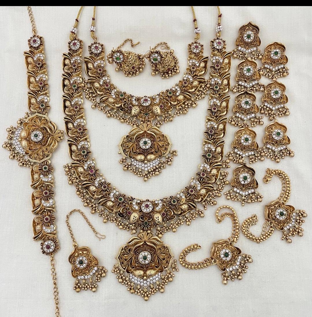 NON IDOL BRIDAL SET