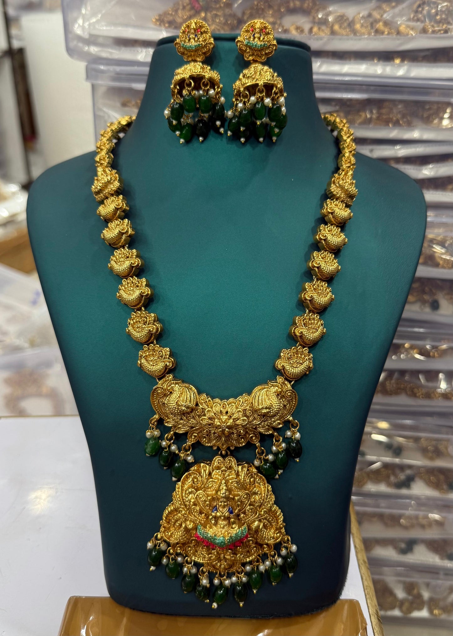 Long lakshmi haram