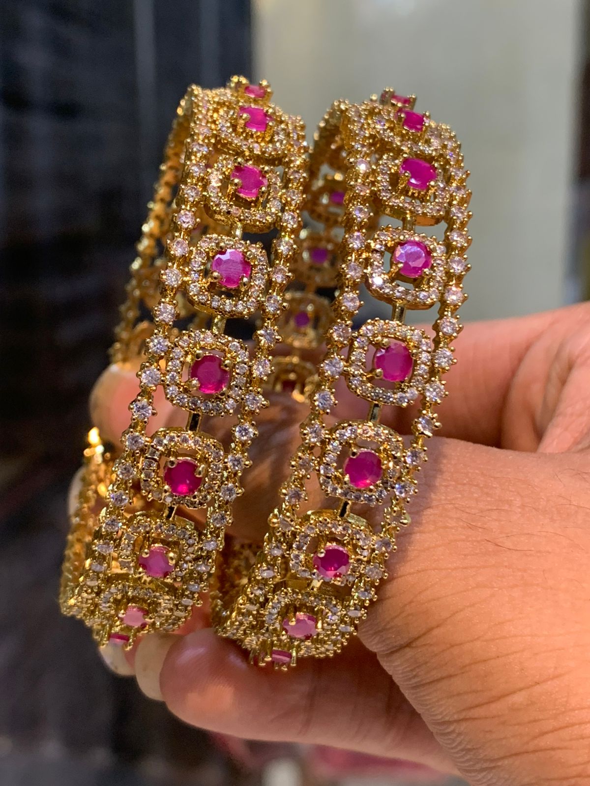 Ad bangle premium