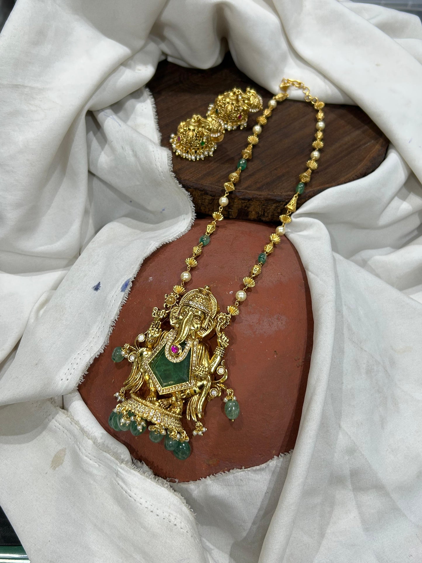 Vinayagar pendant chain premium quality