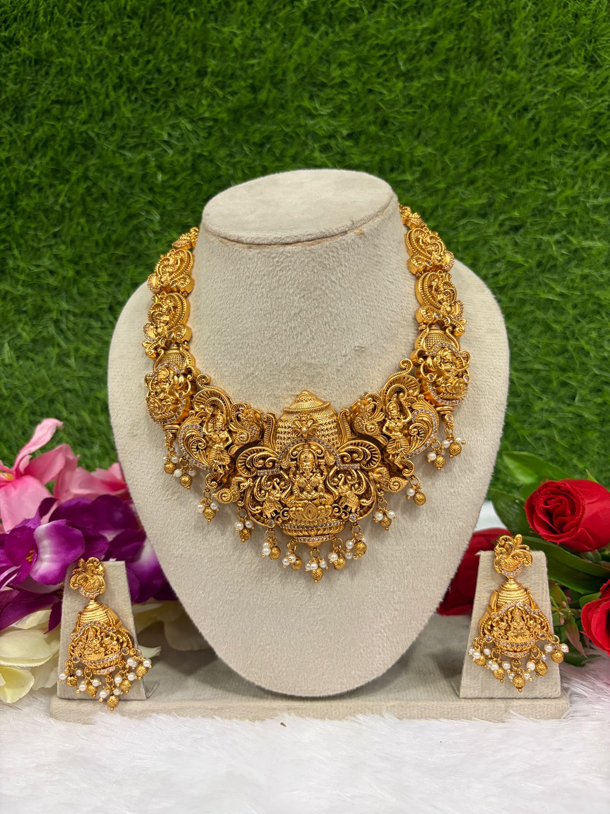 Premium gold plated necklace