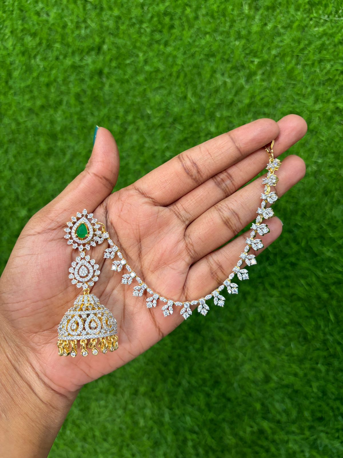 STONE EARRINGS WITH MATTAL