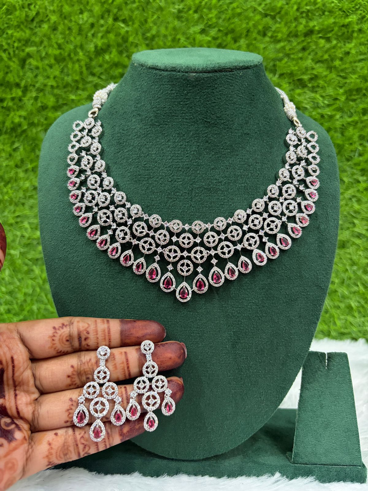 SILVER FINISH STONE SET