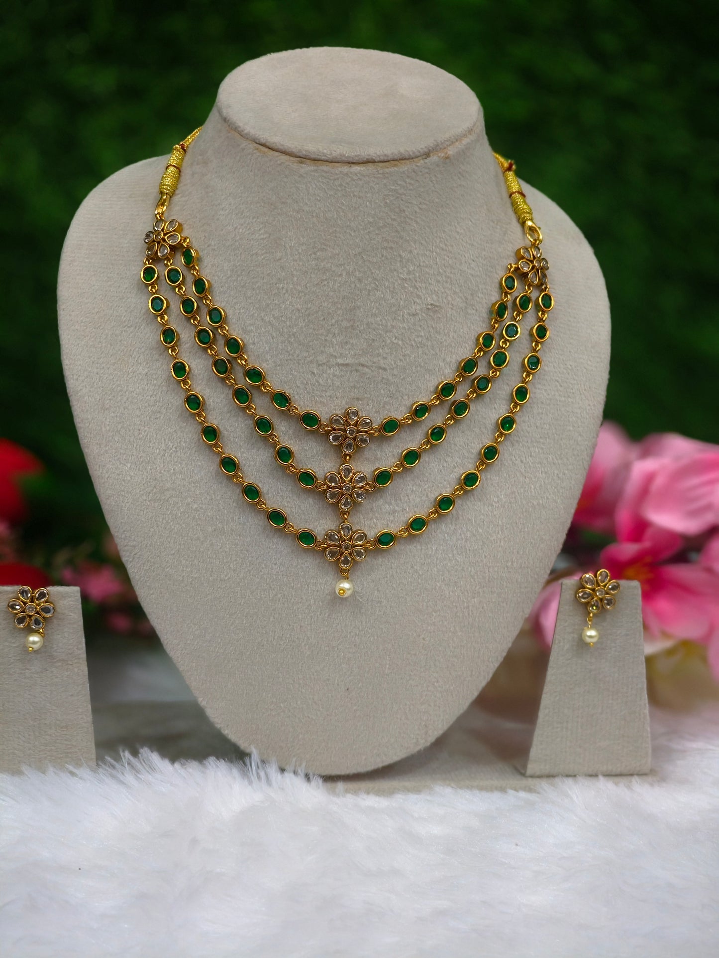 THREE LAYER NECKLACE