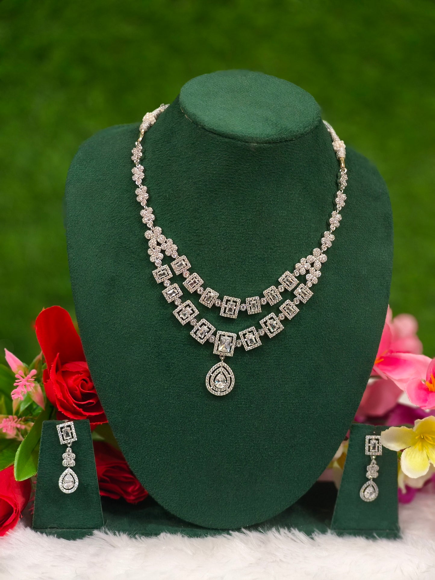 TWO LAYER NECKLACE
