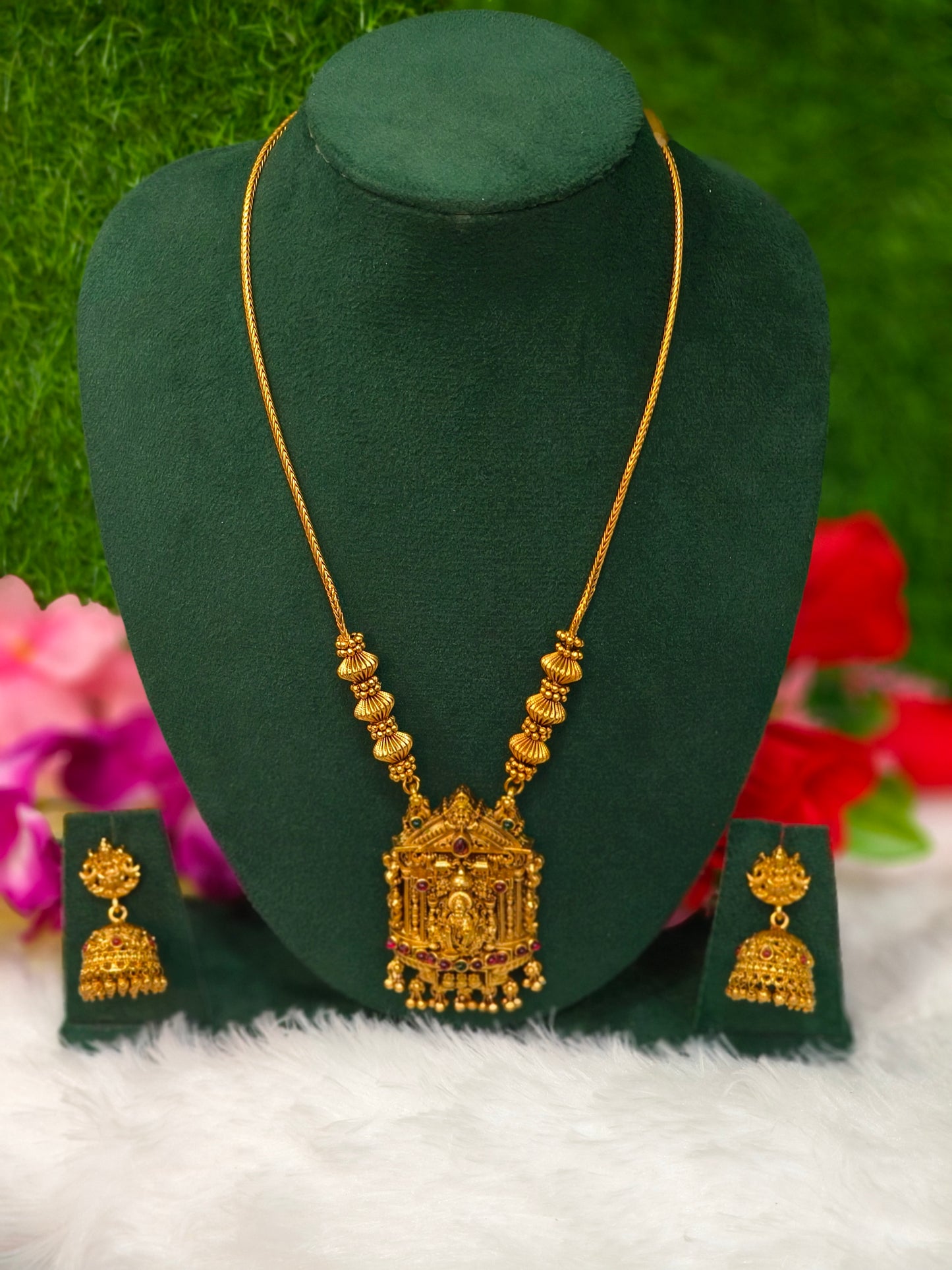 SQUARE TYPE PENDANT MIDHARAM