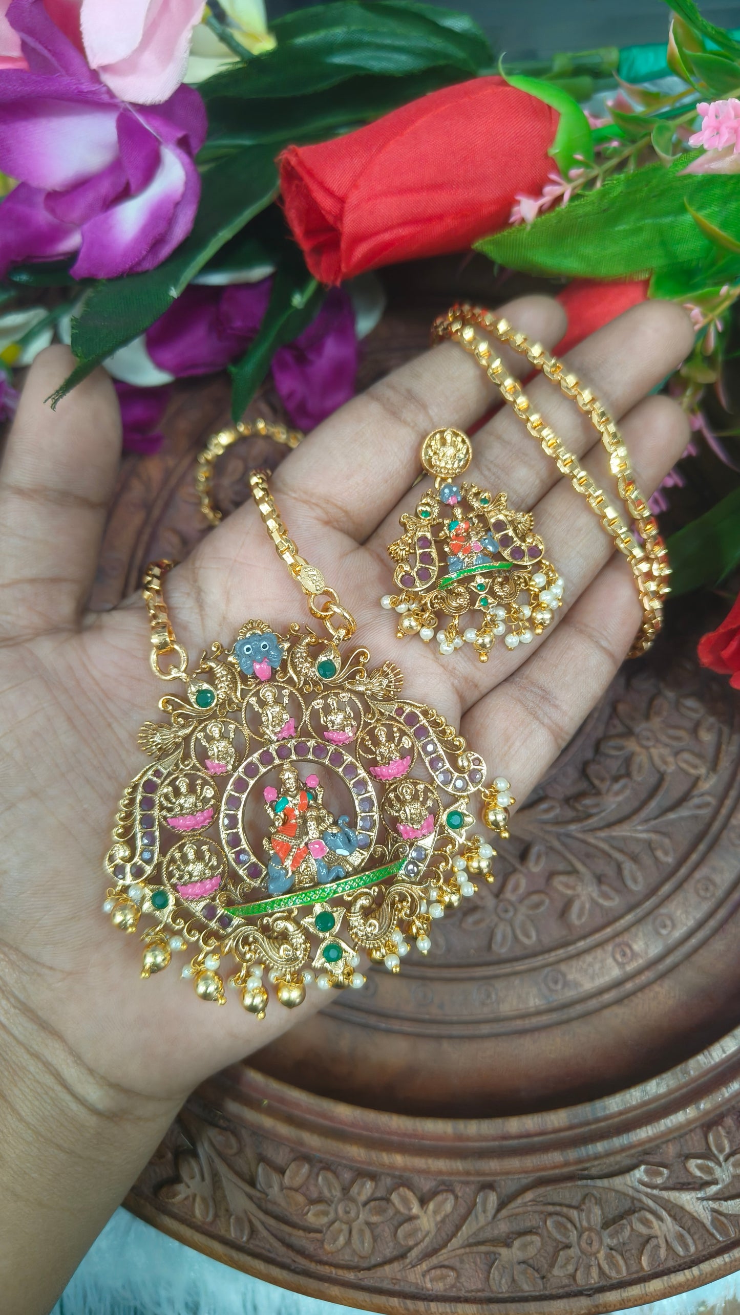அஷ்டலட்சுமி டாலர் செயின்