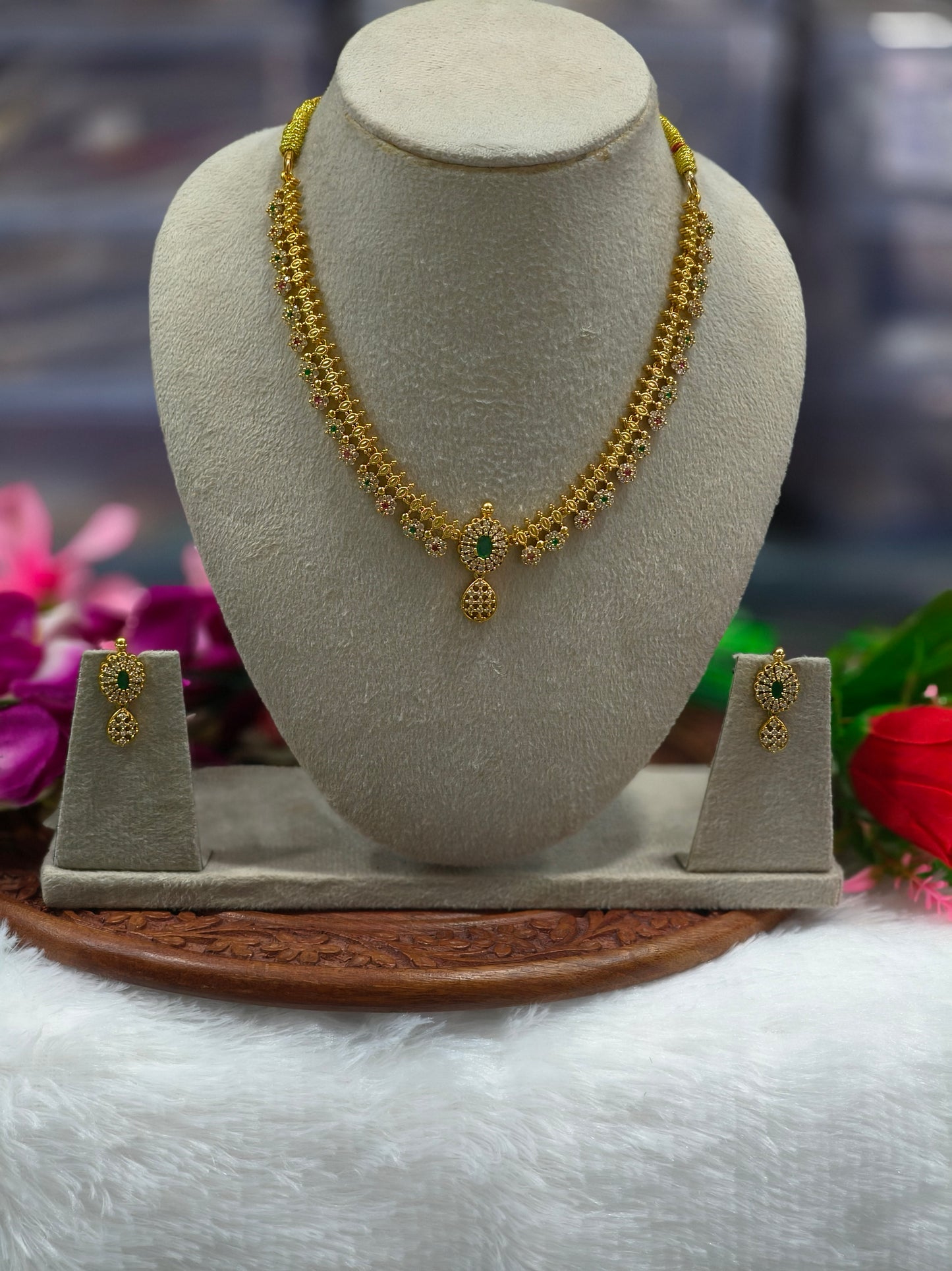 FANCY NECK SET