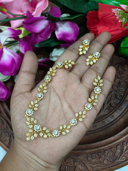 FLOWERAL NECK SET