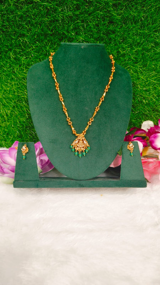 GOLD REPLICA SHORT CHAIN