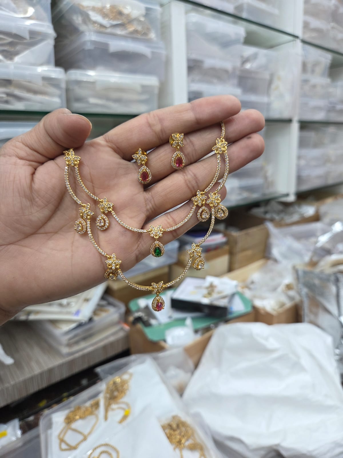 TWO LAYER STONE NECKLACE