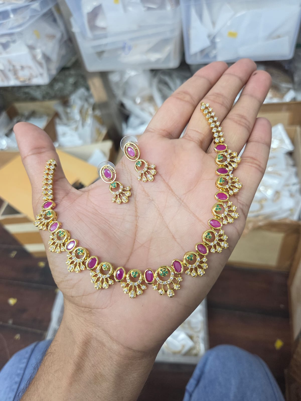 MULTI FLOWER NECKLACE