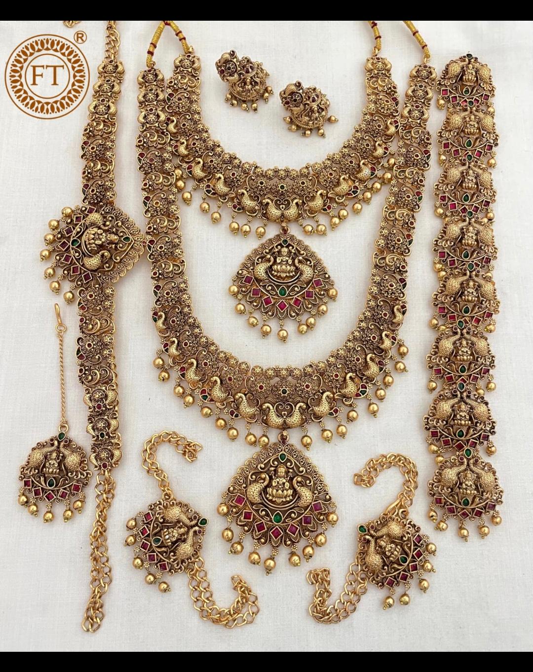 MODERN BRIDAL SET