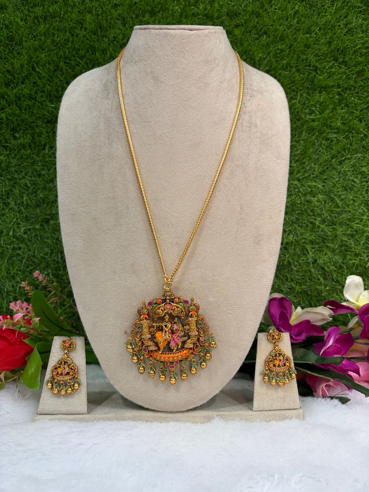 KRISHNA RADHA 3D DOLLAR CHAIN