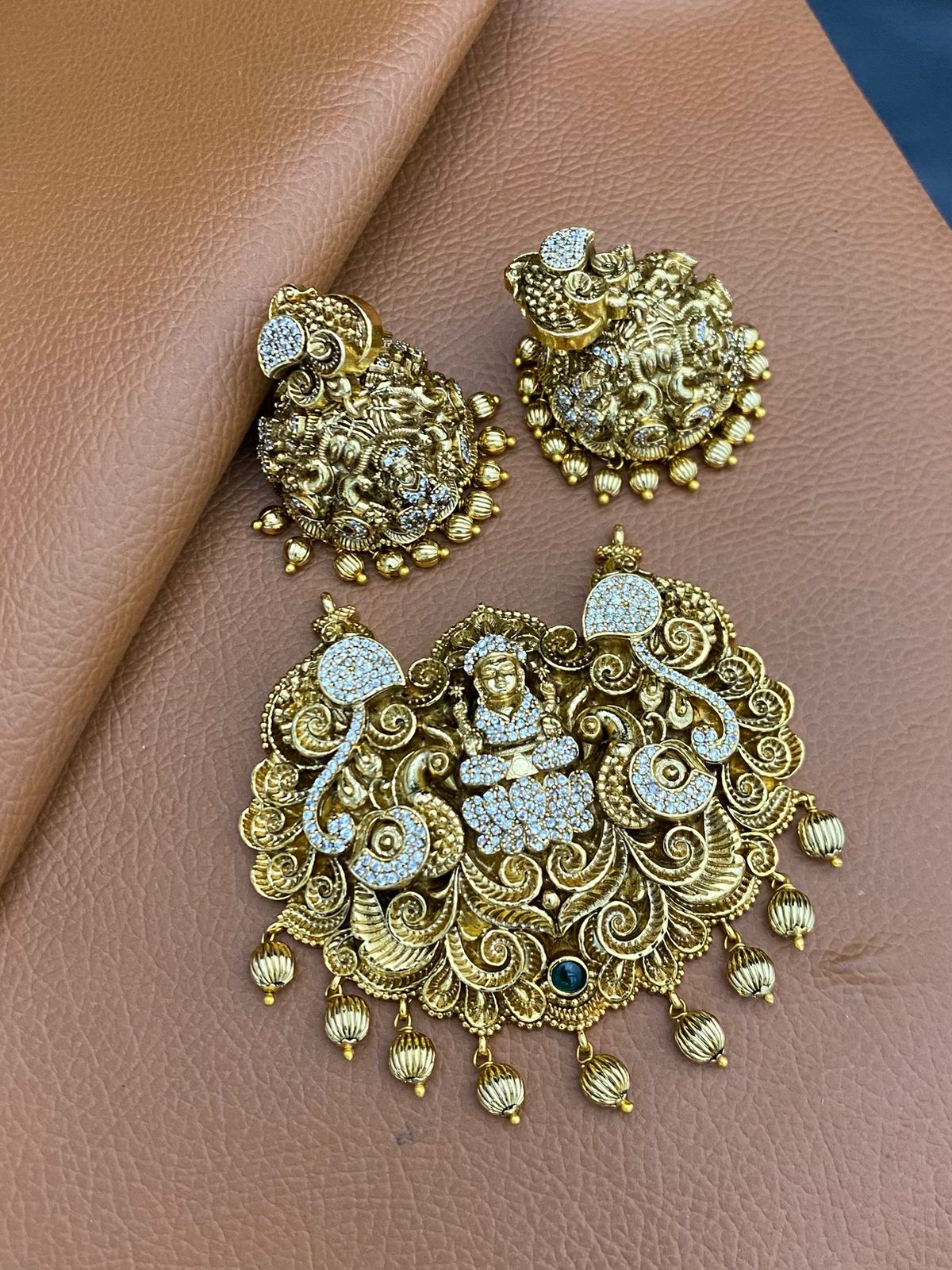 PREMIUM GRAND LOOK DOLLAR CHAIN