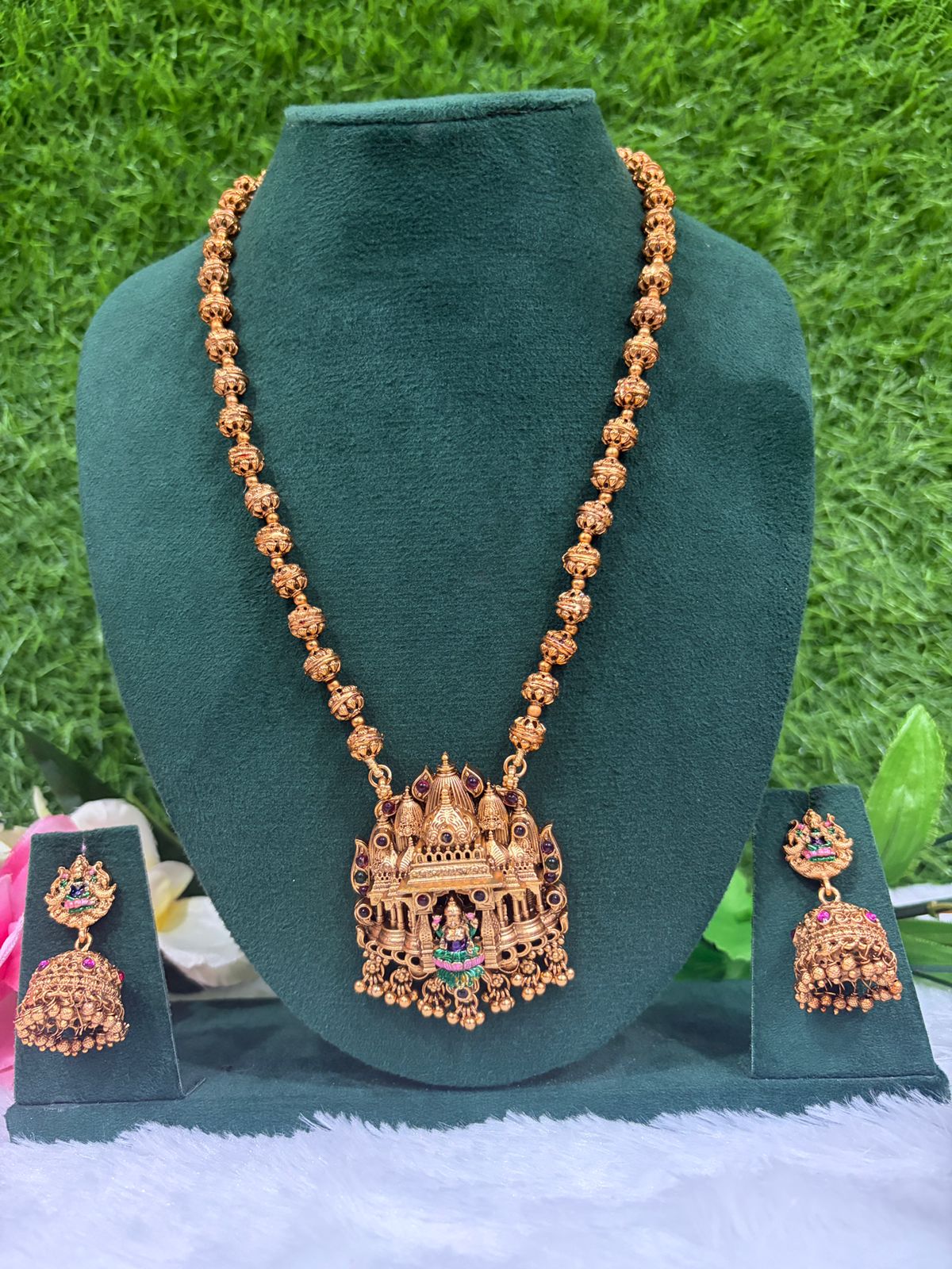 COLOURFUL LAKSHMI MIDHARAM