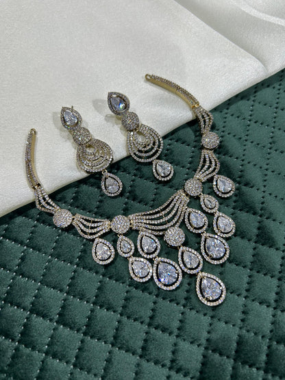 Curved collar style diamond replica choker