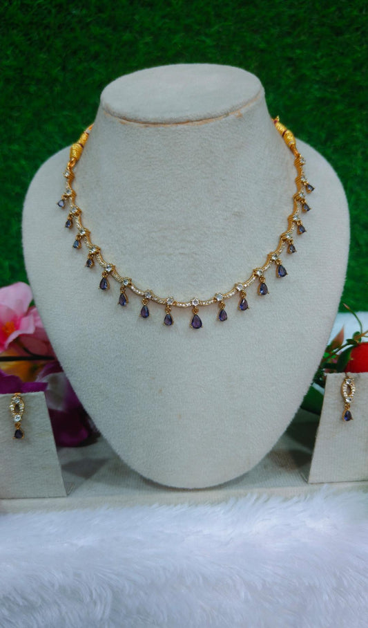 FASHIONABLE  STONE NECKLACE