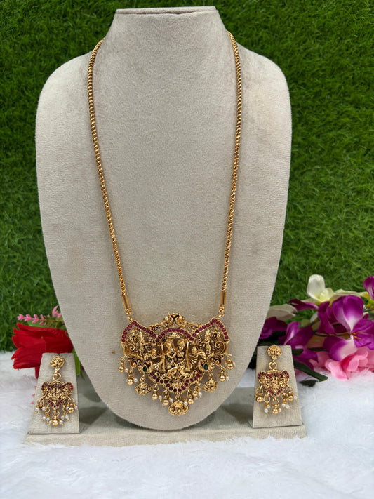 Dollar chain premium