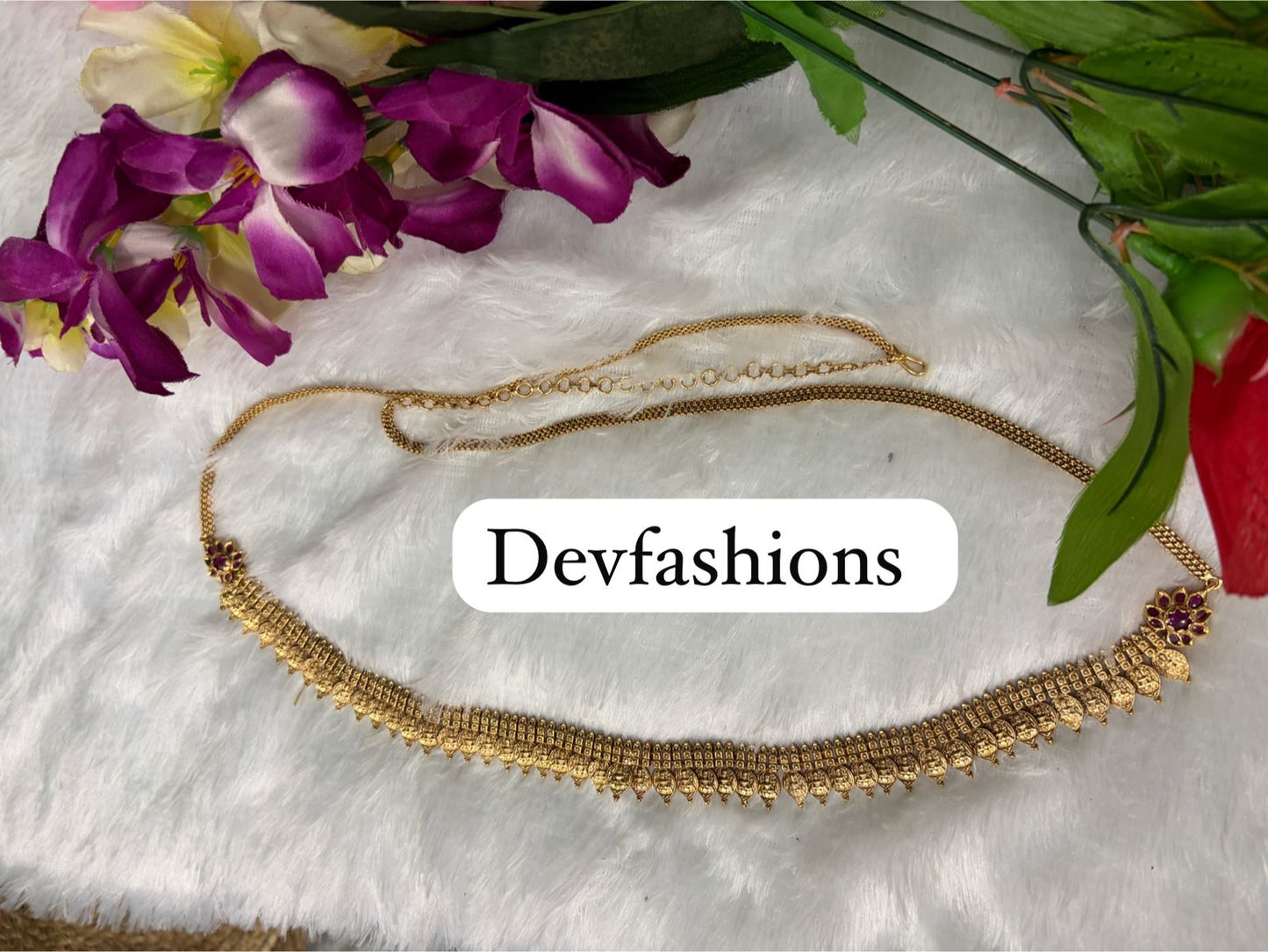 Traditional hip chain