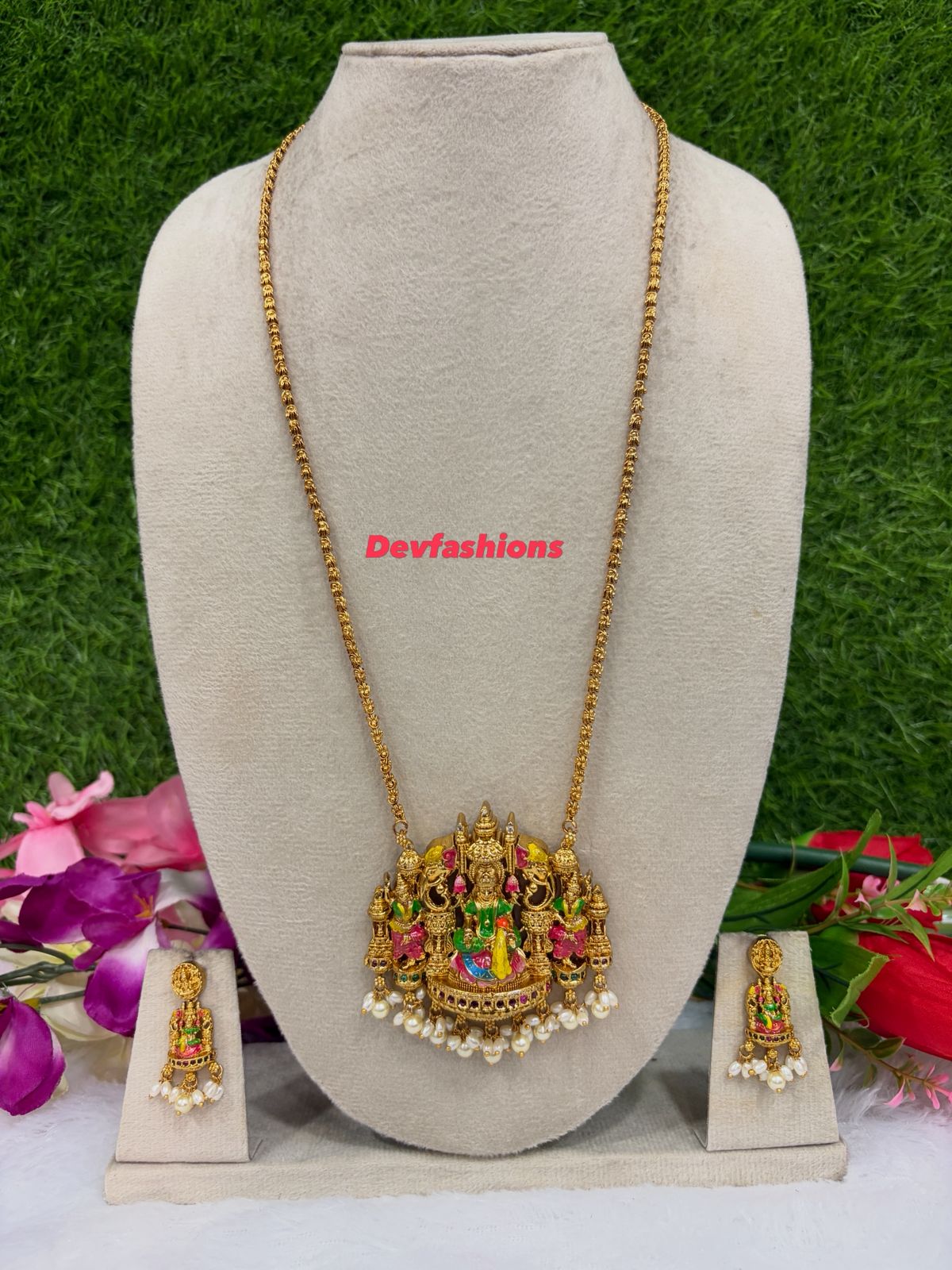 வண்ணமயமான லக்ஷ்மி டாலர் சங்கிலி