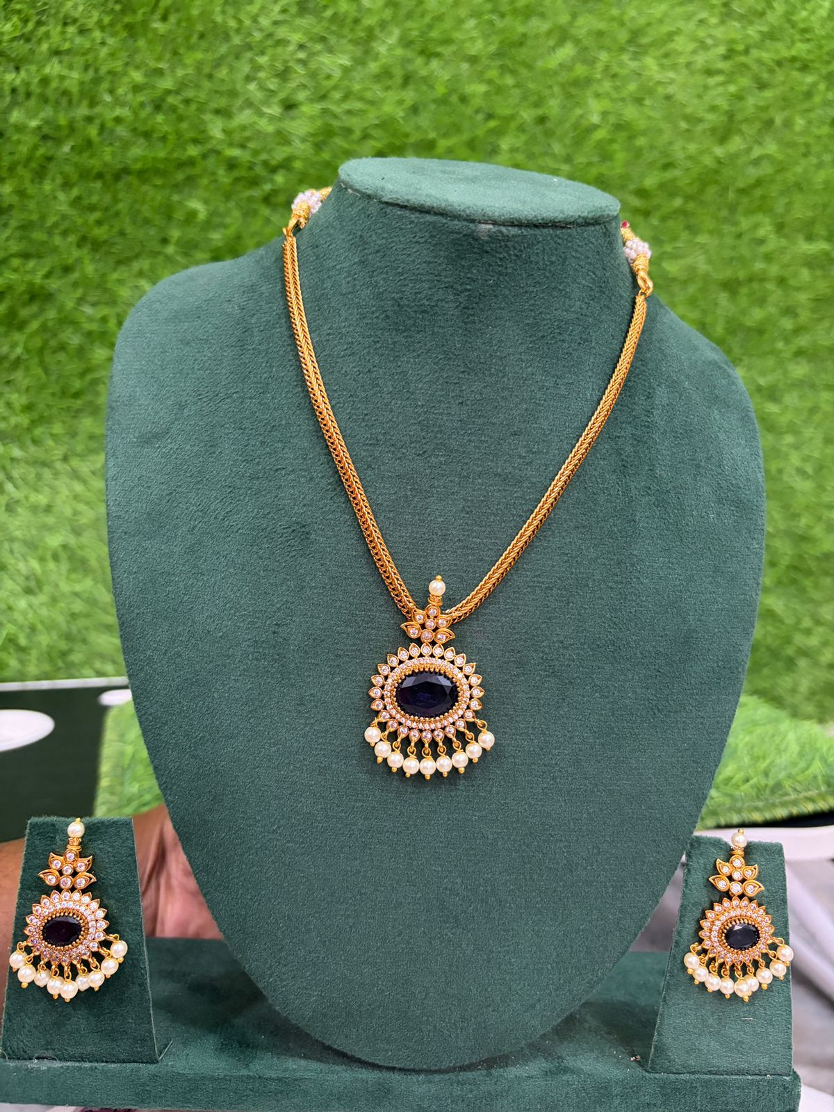 Sunflower designed necklace