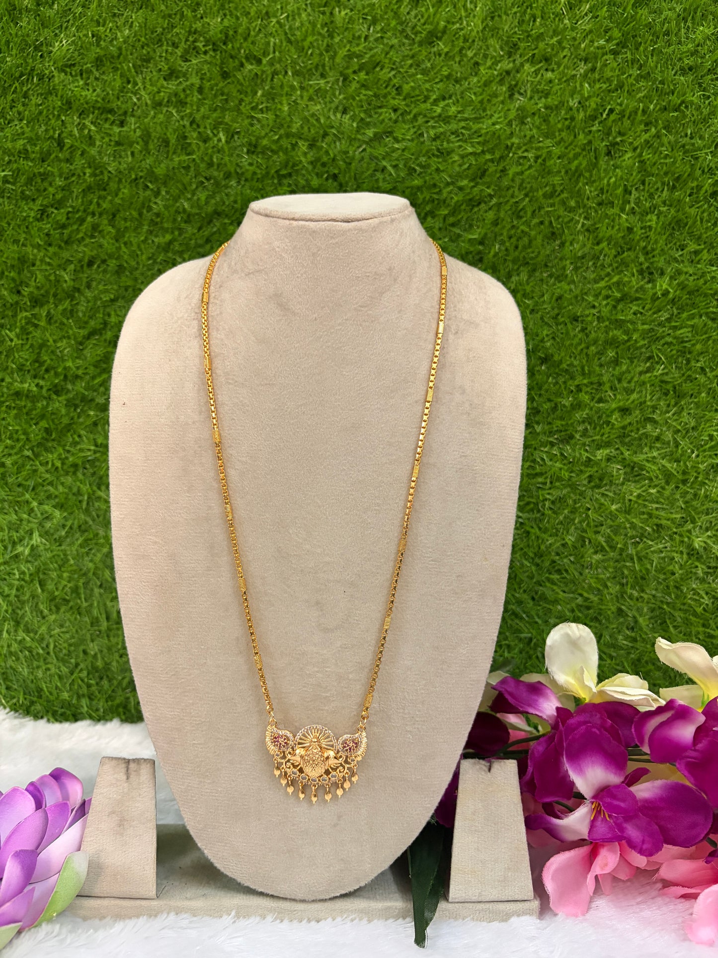 Peacock Dollar chain gold