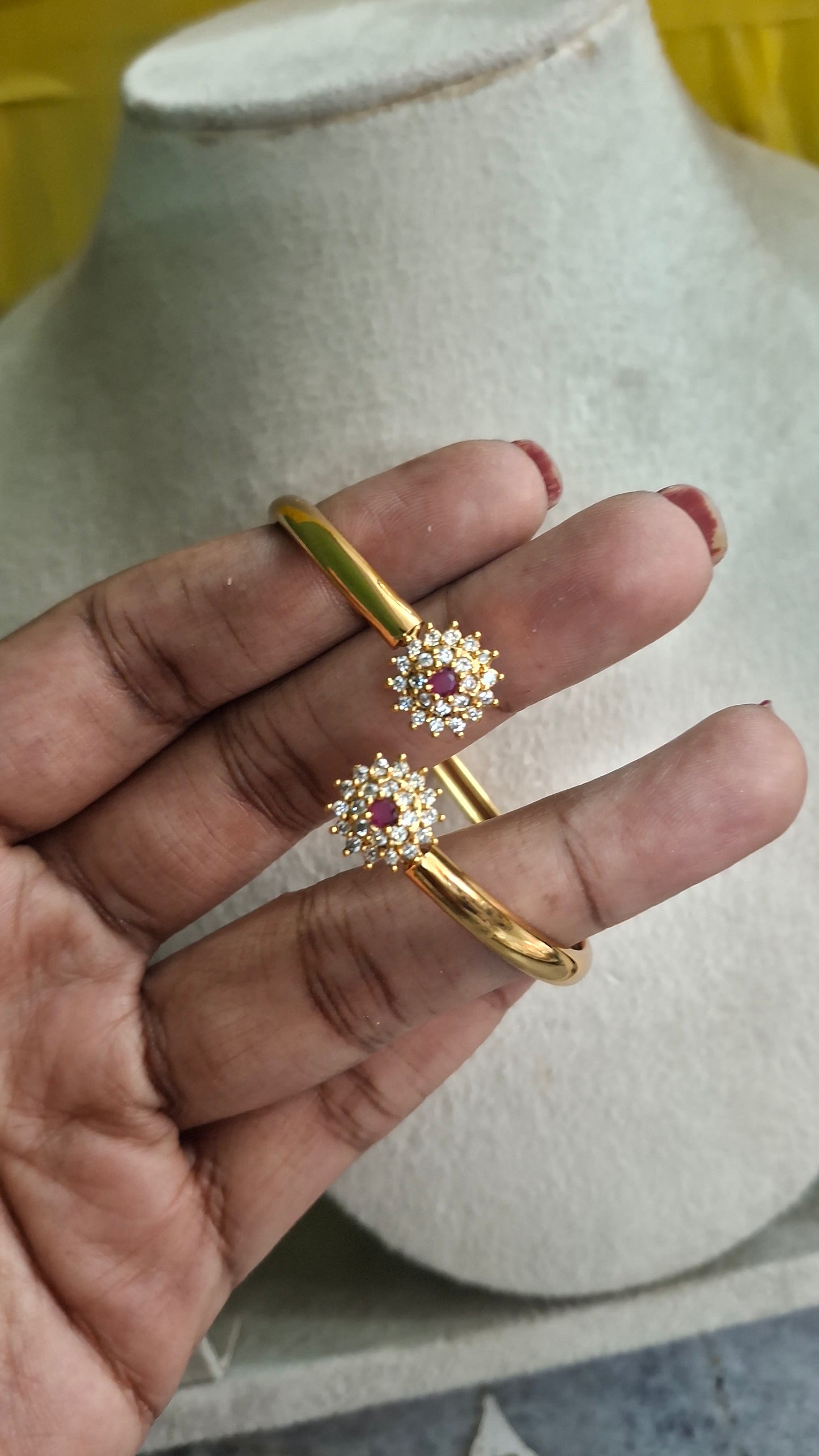Offer bracelet