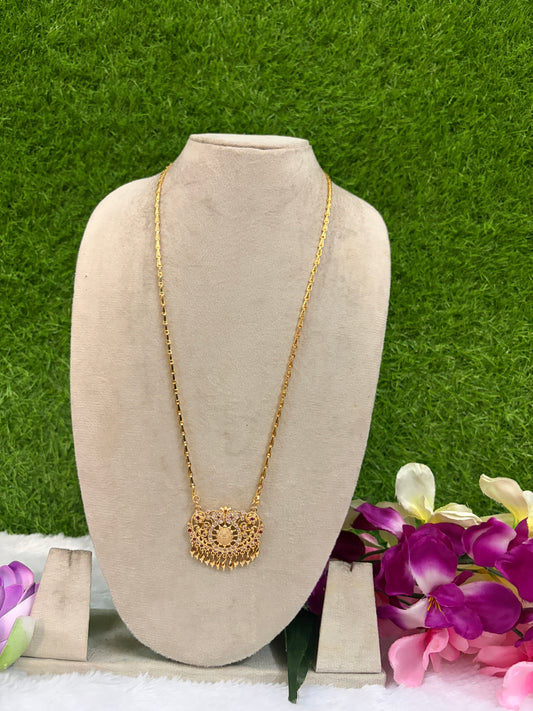 Dollar chain gold