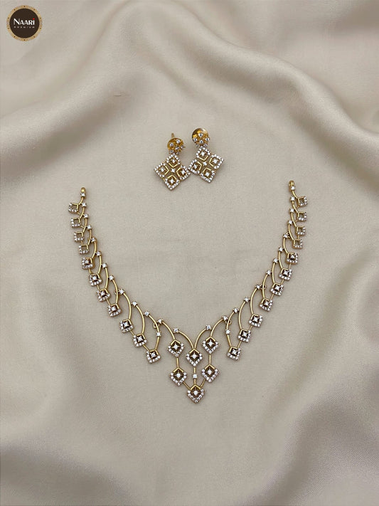 Stone necklace with earrings