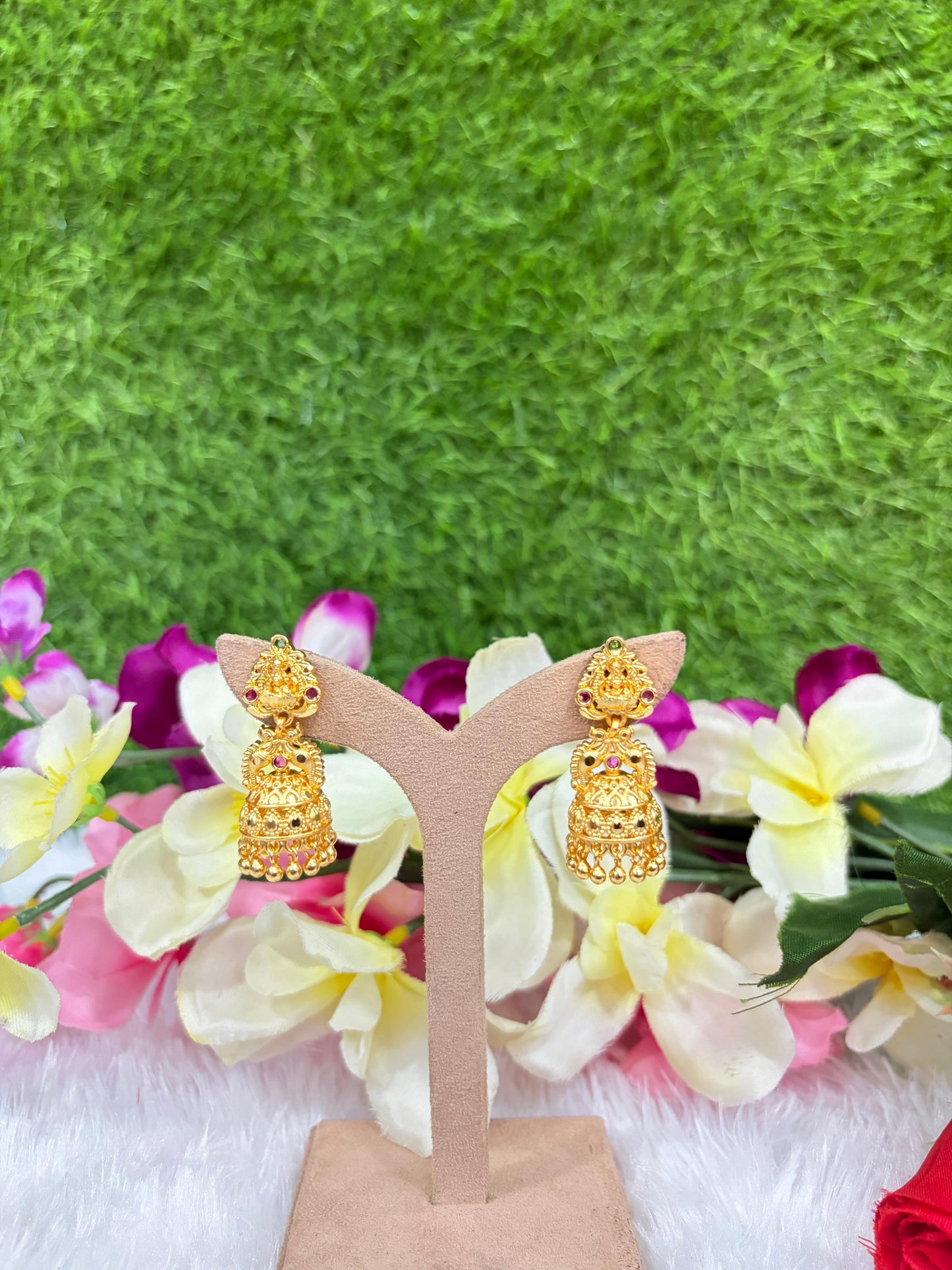 Gold jumka traditional
