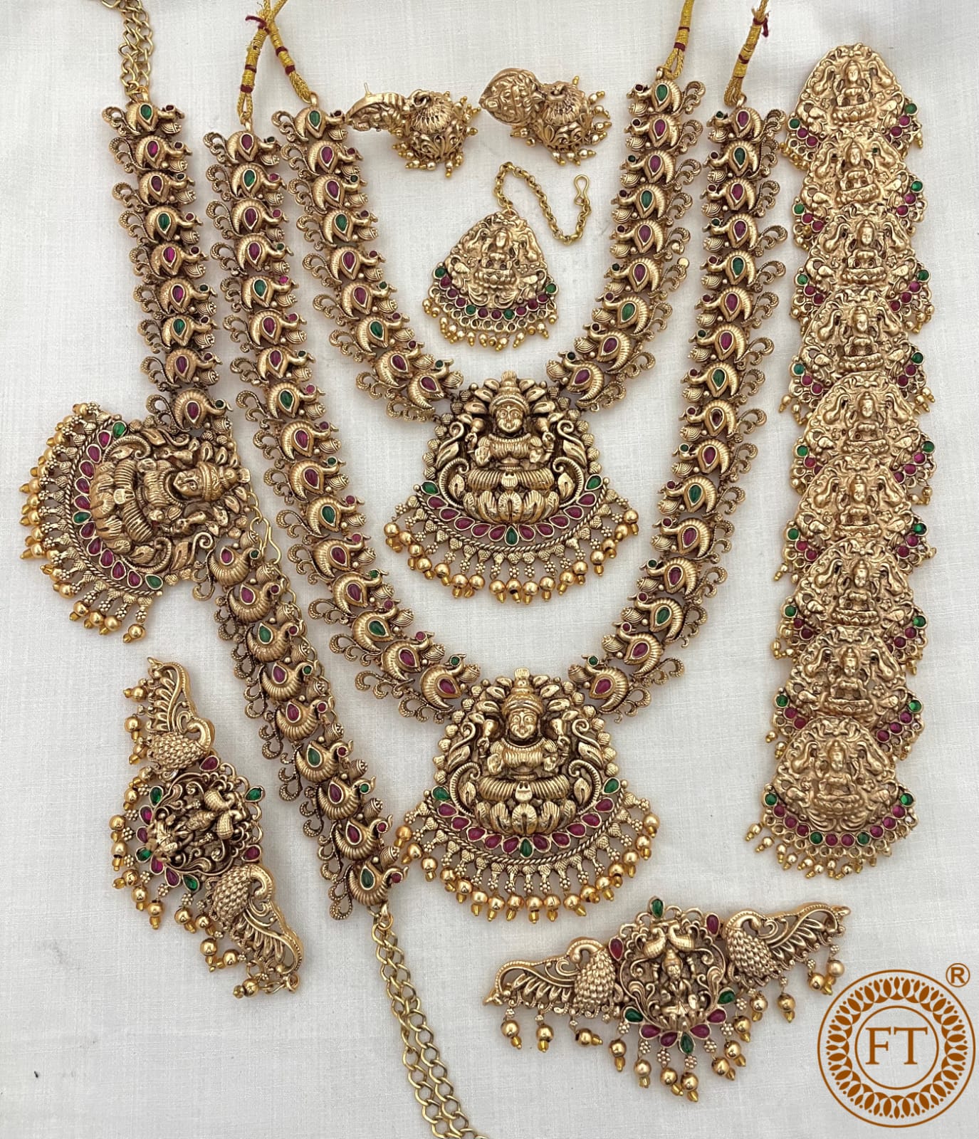 Heavy bridal lakshmi set