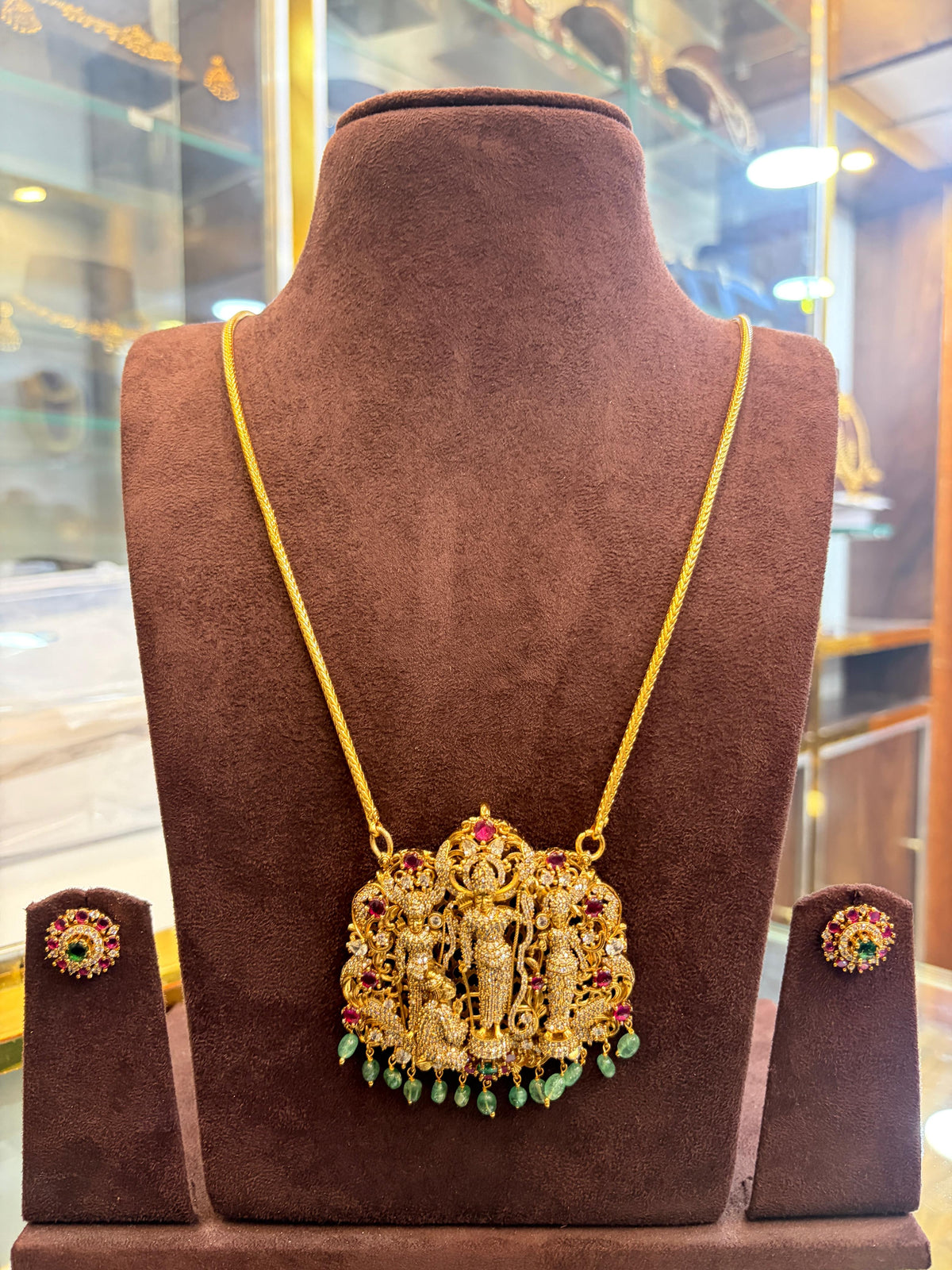 JP56 stone dollar chain