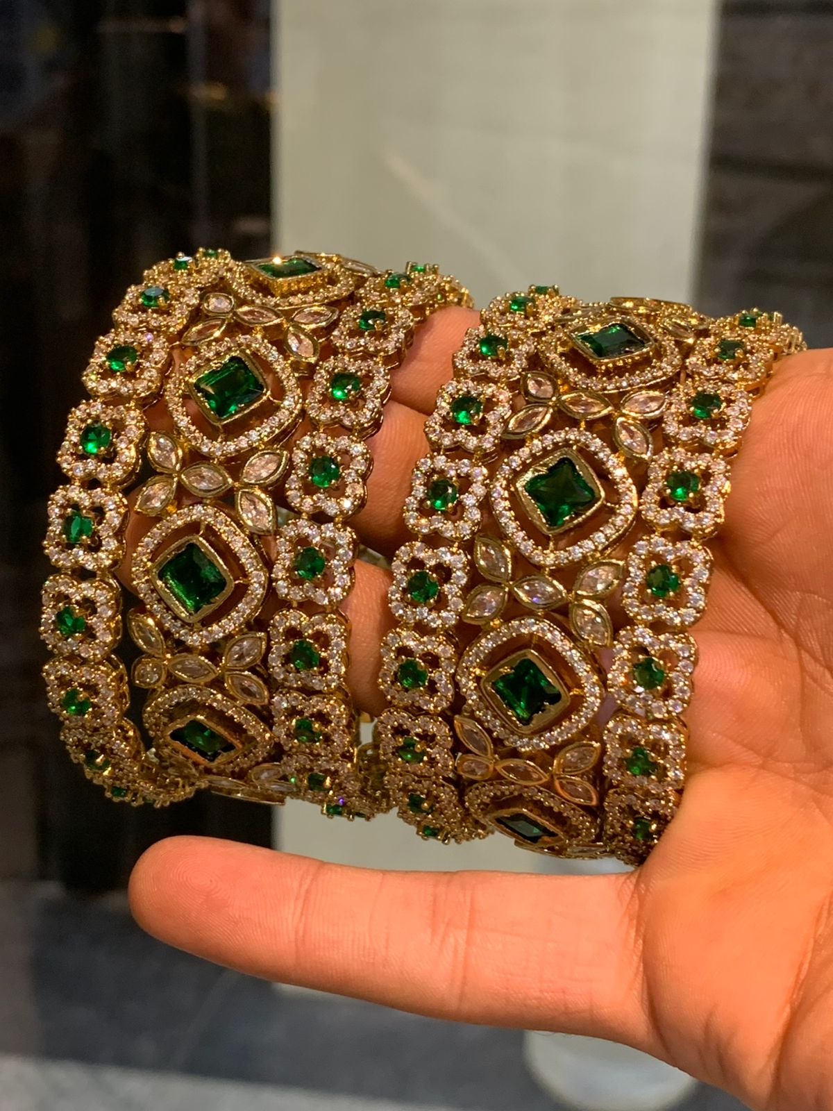 Ad stone reception bangles