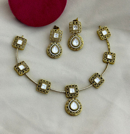 Square kundan necklace