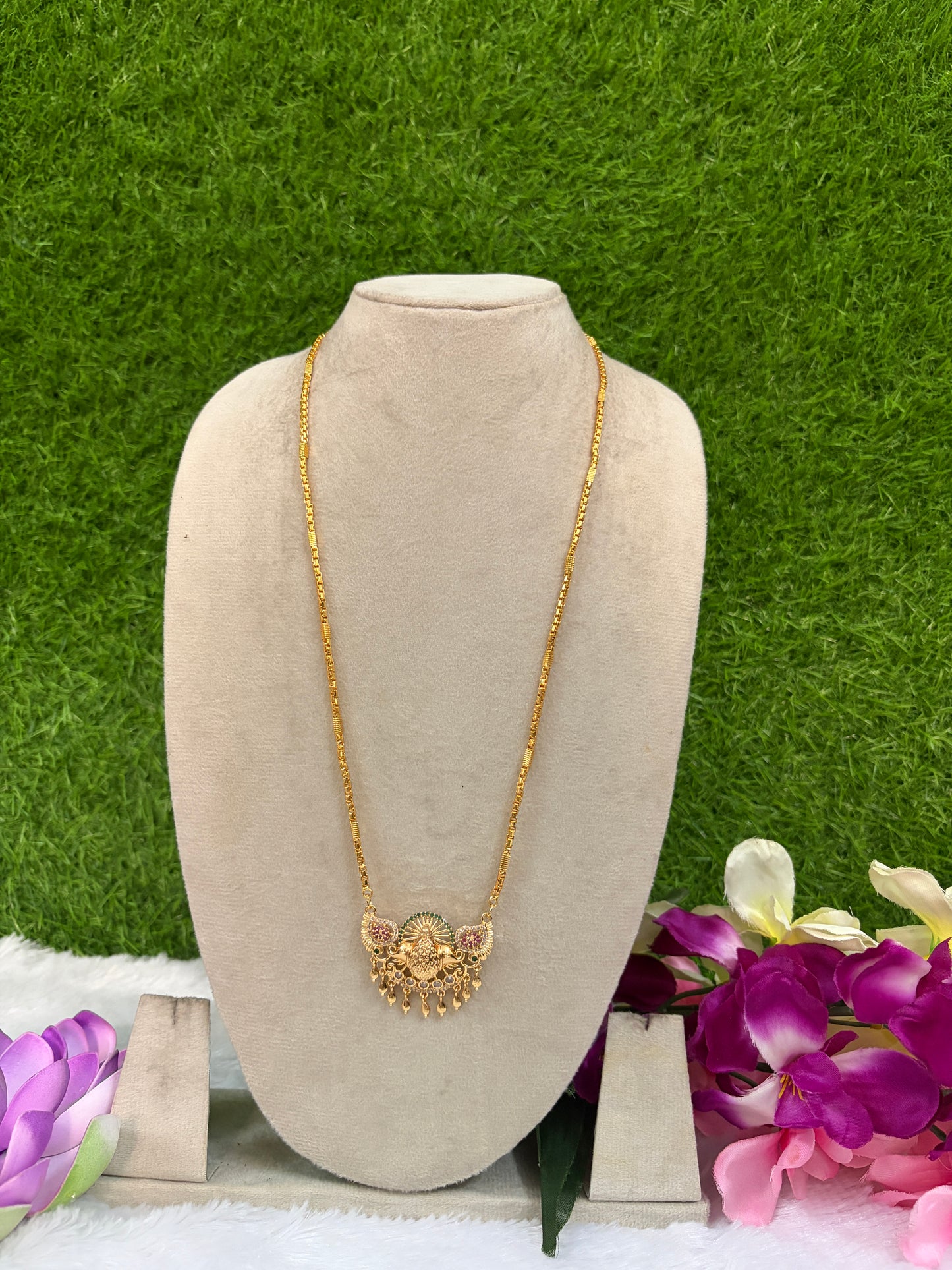 Peacock Dollar chain gold
